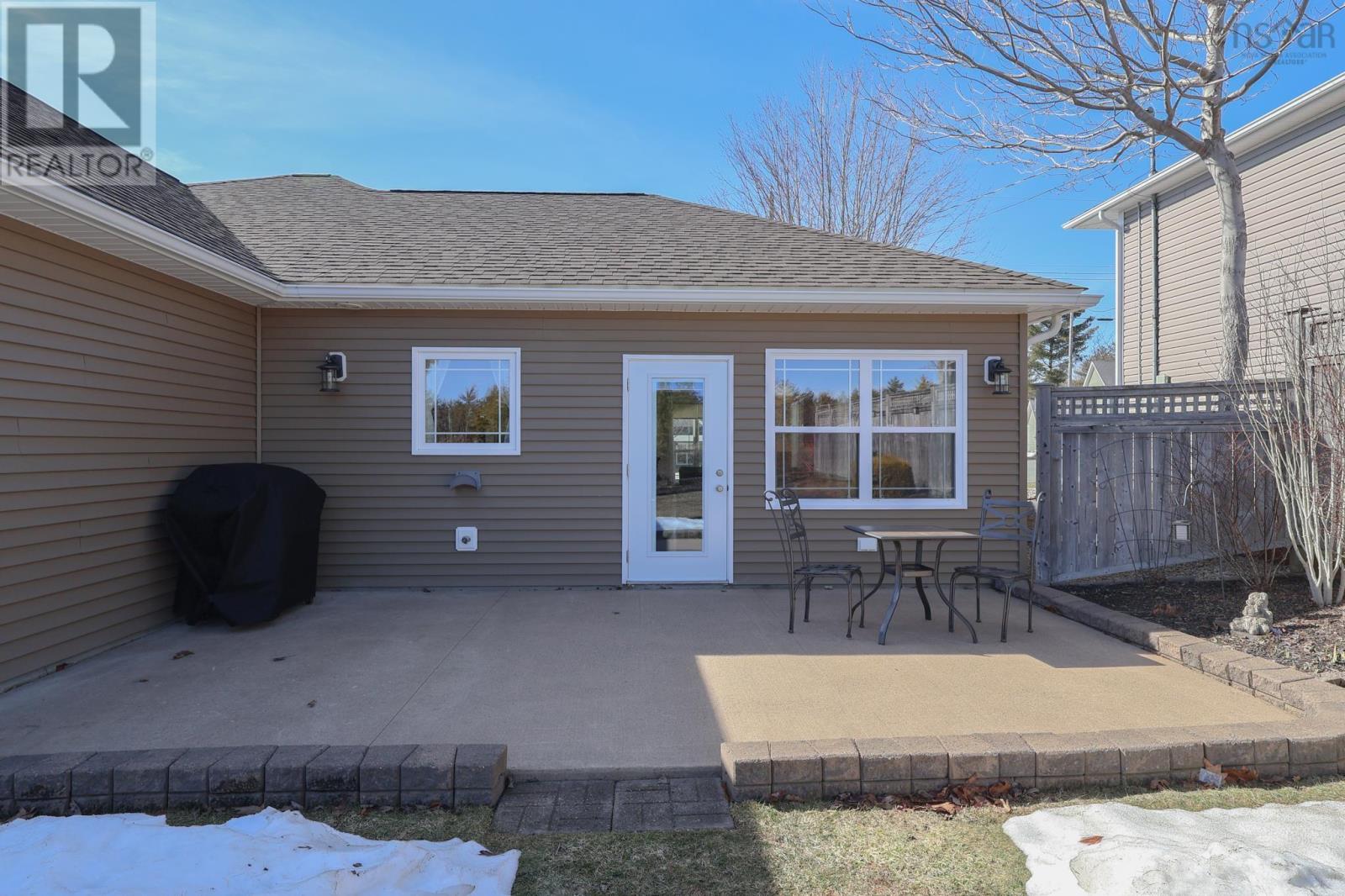 40 Dr Ernst Court, Bridgewater, Nova Scotia  B4V 9A3 - Photo 40 - 202604354