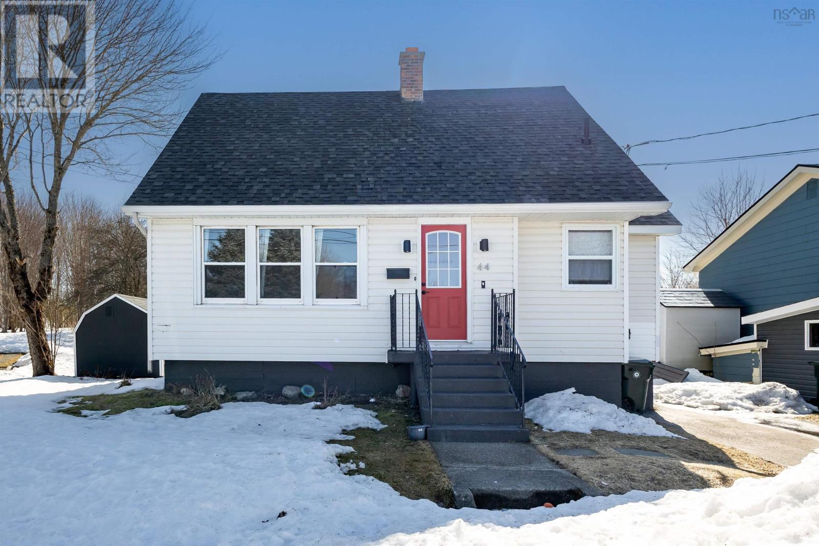 44 Archibald Avenue, Sydney, Nova Scotia  B1P 3L7 - Photo 2 - 202604508