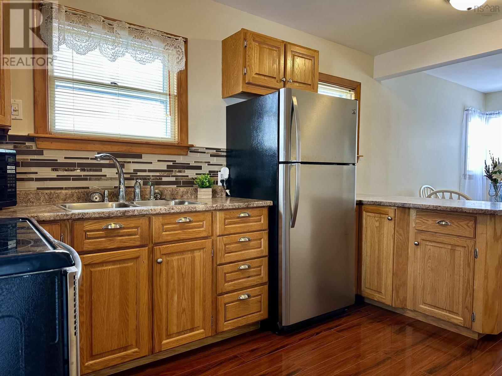 37 Kelmere Drive, Sydney River, Nova Scotia  B1R 1P9 - Photo 10 - 202604582