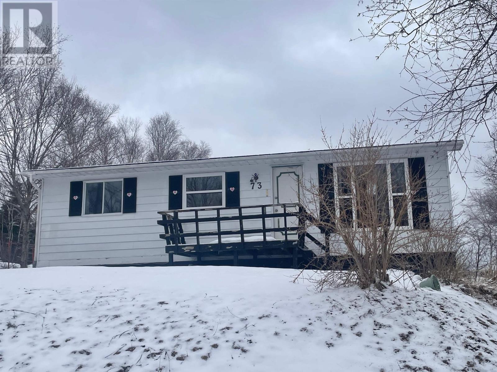 73 Centre Street, North Sydney, Nova Scotia  B2A 3J4 - Photo 2 - 202604583