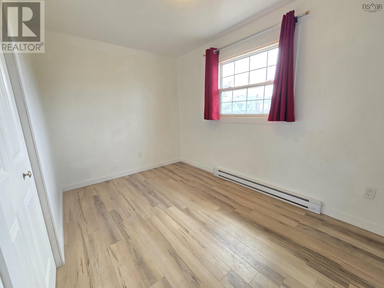 268 Gatacre Street, Sydney, Nova Scotia  B1N 1Z5 - Photo 6 - 202604618