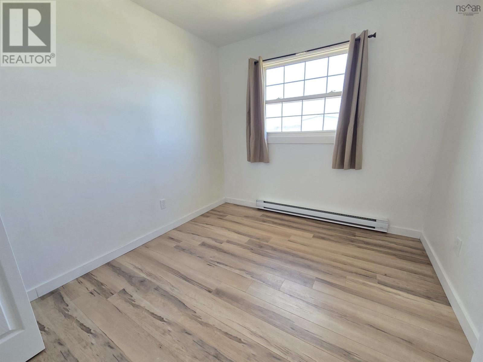 268 Gatacre Street, Sydney, Nova Scotia  B1N 1Z5 - Photo 7 - 202604618