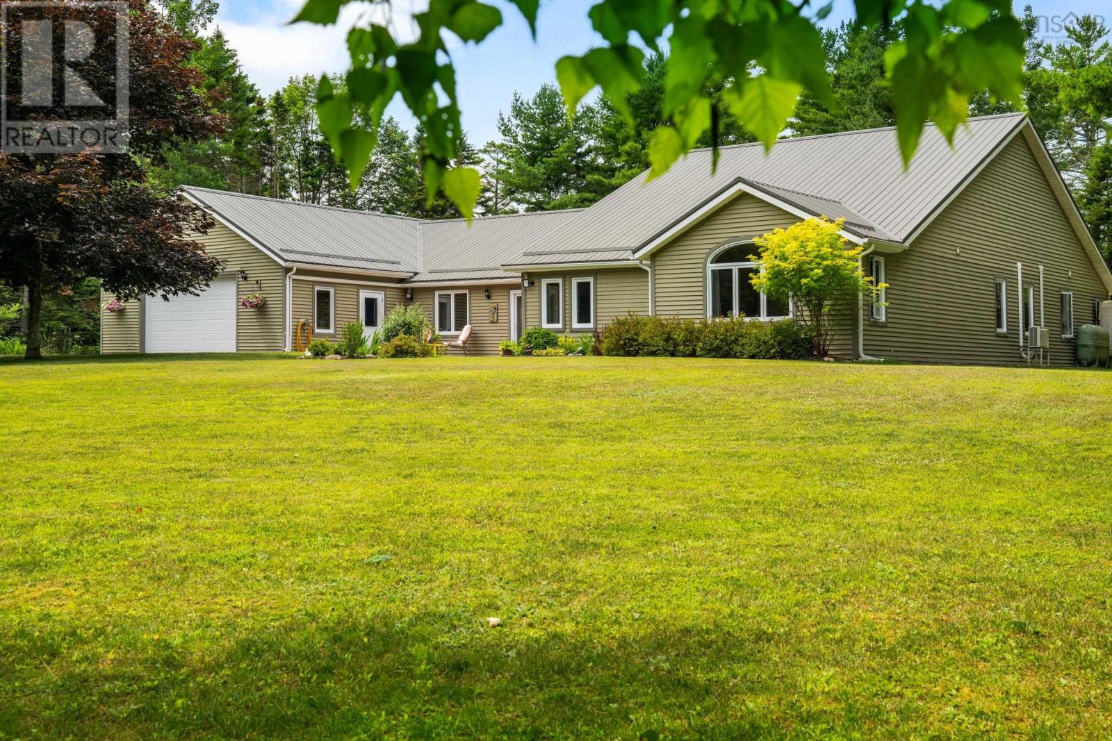 532 Oakland Road, Indian Point, Nova Scotia  B0J 2E0 - Photo 3 - 202604791