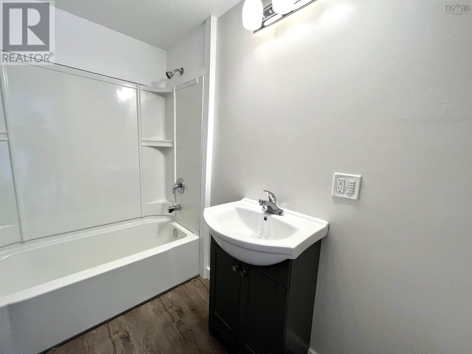 49 High Street, Trenton, Nova Scotia  B0K 1X0 - Photo 9 - 202604812