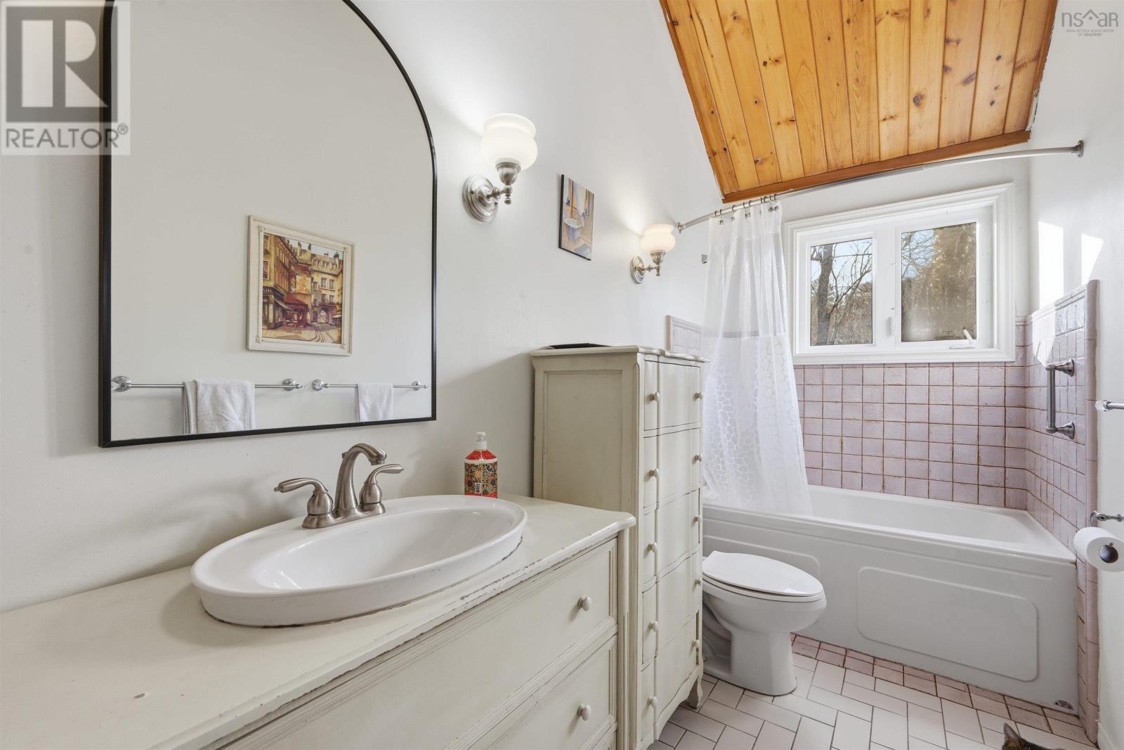 450 Shore Drive, Bedford, Nova Scotia  B4A 2C6 - Photo 17 - 202605088