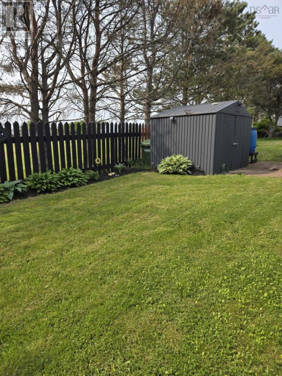 7 Foundry Street, Amherst, Nova Scotia  B4H 1A1 - Photo 4 - 202605114