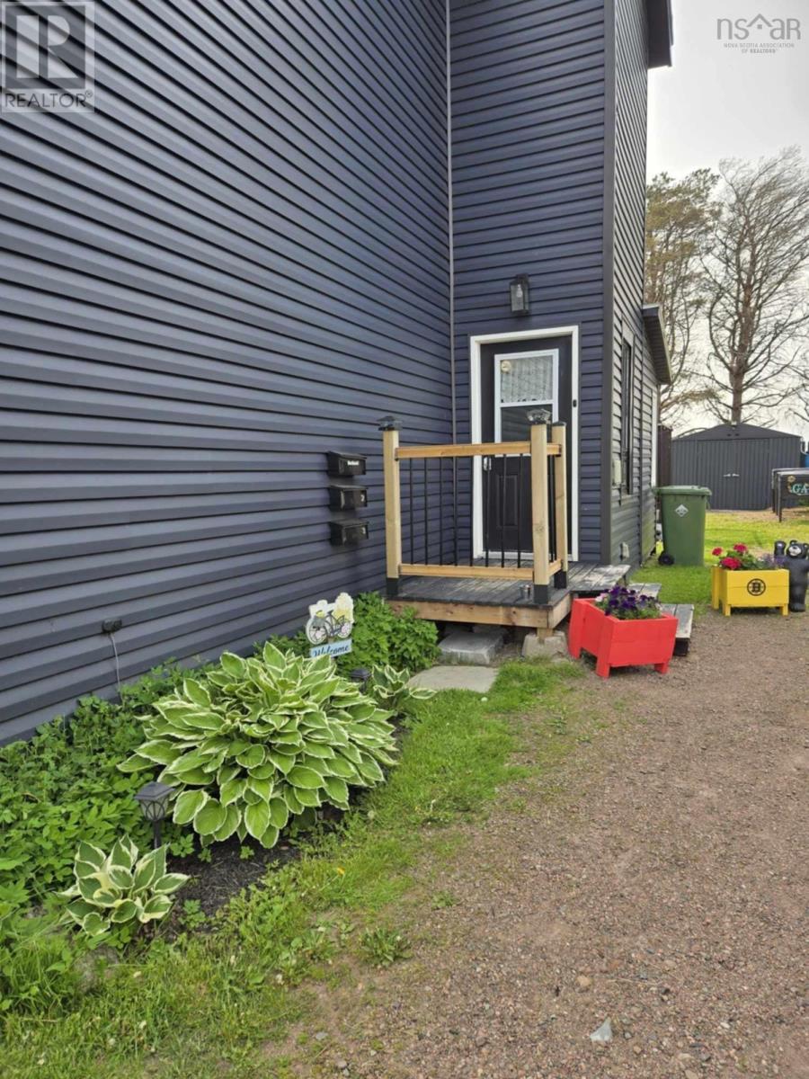 7 Foundry Street, Amherst, Nova Scotia  B4H 1A1 - Photo 5 - 202605114