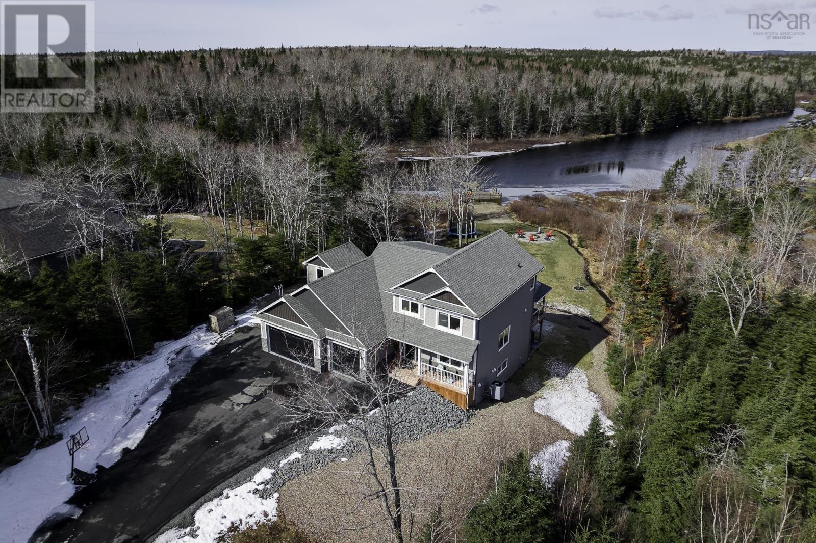 1290 Mccabe Lake Drive, Middle Sackville, Nova Scotia  B4E 0P6 - Photo 2 - 202605149