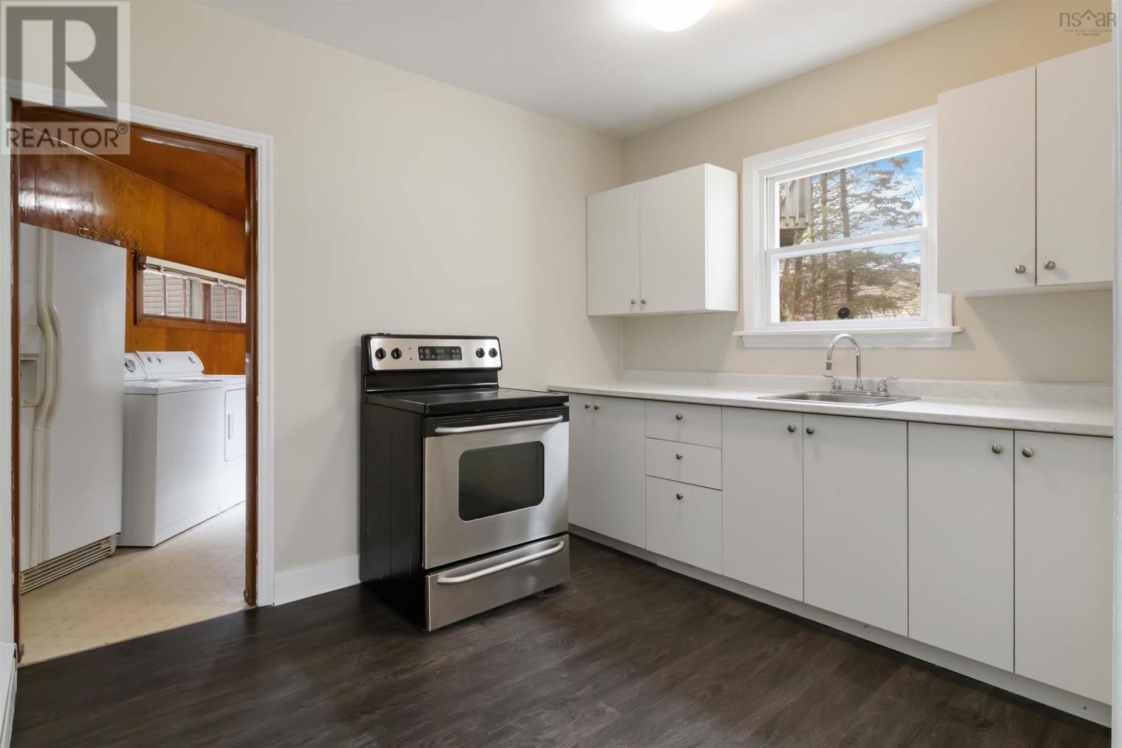 21 Forest Hill Drive, Halifax, Nova Scotia  B3M 1X2 - Photo 33 - 202605152