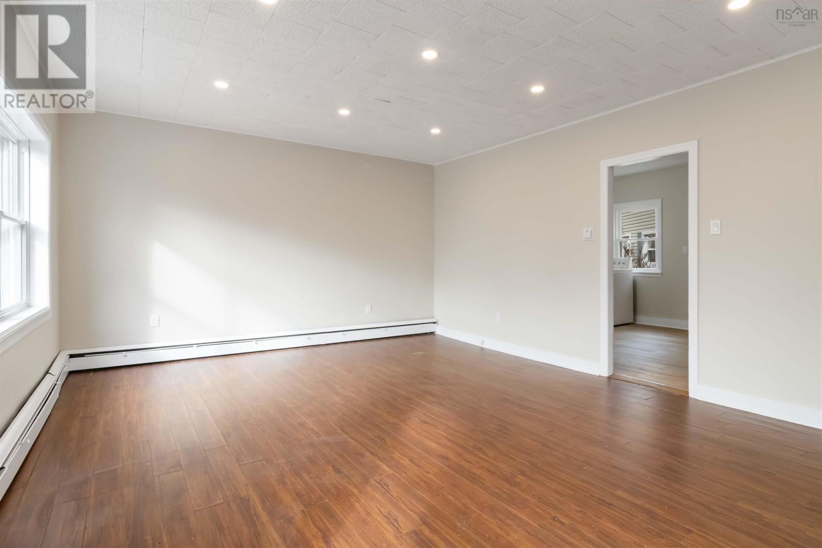 21 Forest Hill Drive, Halifax, Nova Scotia  B3M 1X2 - Photo 6 - 202605152