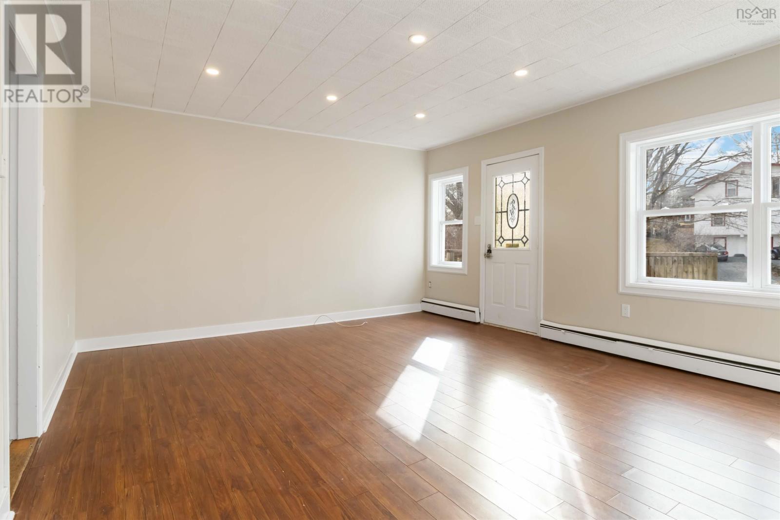 21 Forest Hill Drive, Halifax, Nova Scotia  B3M 1X2 - Photo 9 - 202605152