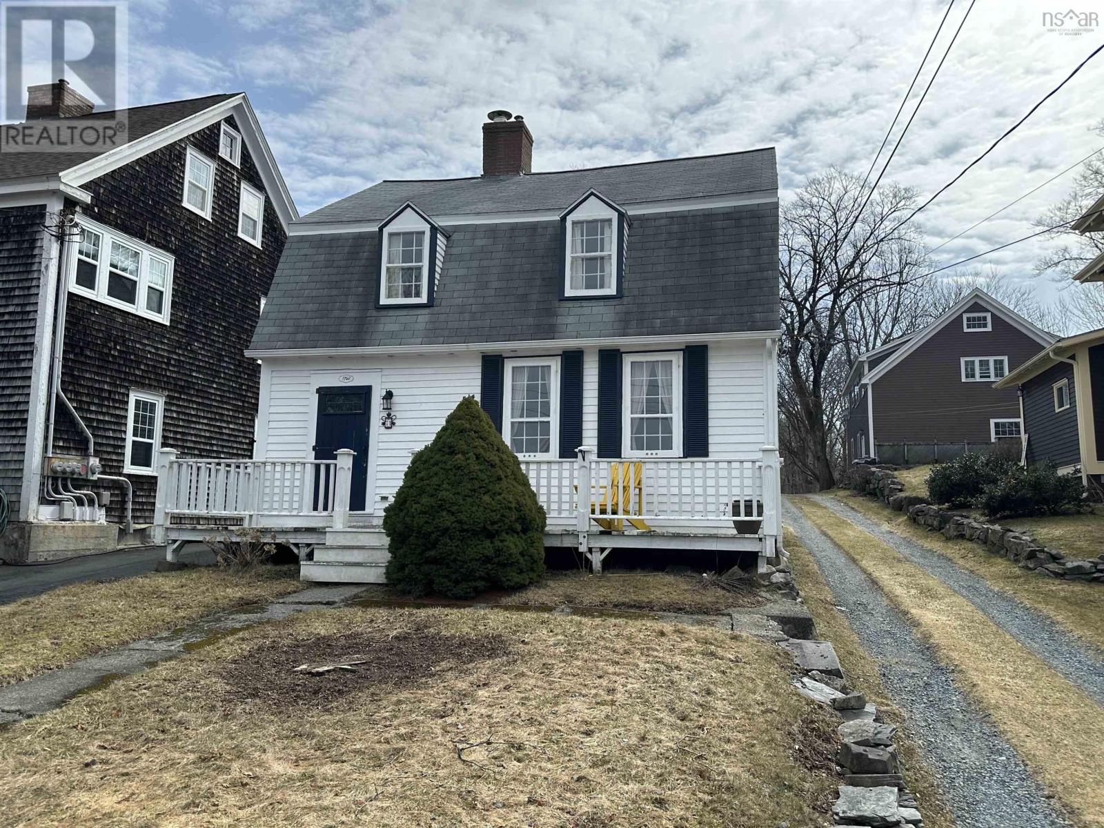 71 Main Street, Liverpool, Nova Scotia  B0T 1K0 - Photo 2 - 202605168