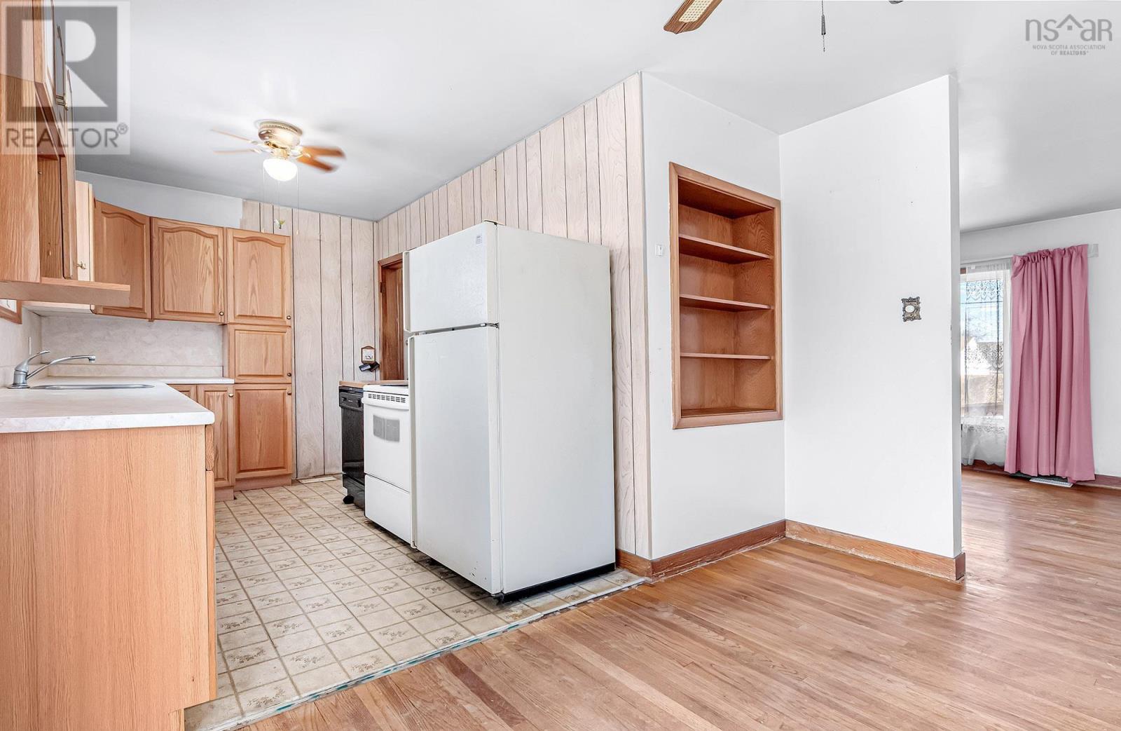 15 Virginia Avenue, Dartmouth, Nova Scotia  B2W 2Z4 - Photo 10 - 202605264