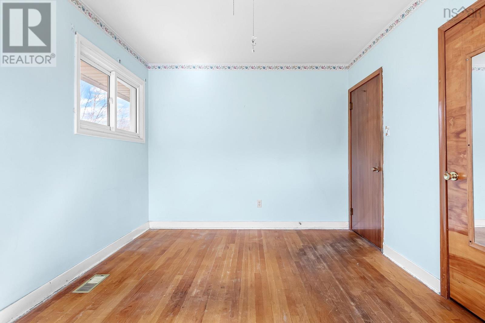 15 Virginia Avenue, Dartmouth, Nova Scotia  B2W 2Z4 - Photo 14 - 202605264