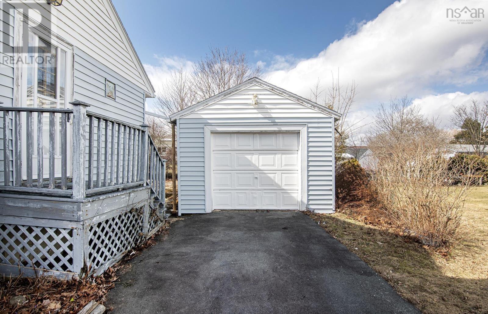 15 Virginia Avenue, Dartmouth, Nova Scotia  B2W 2Z4 - Photo 33 - 202605264