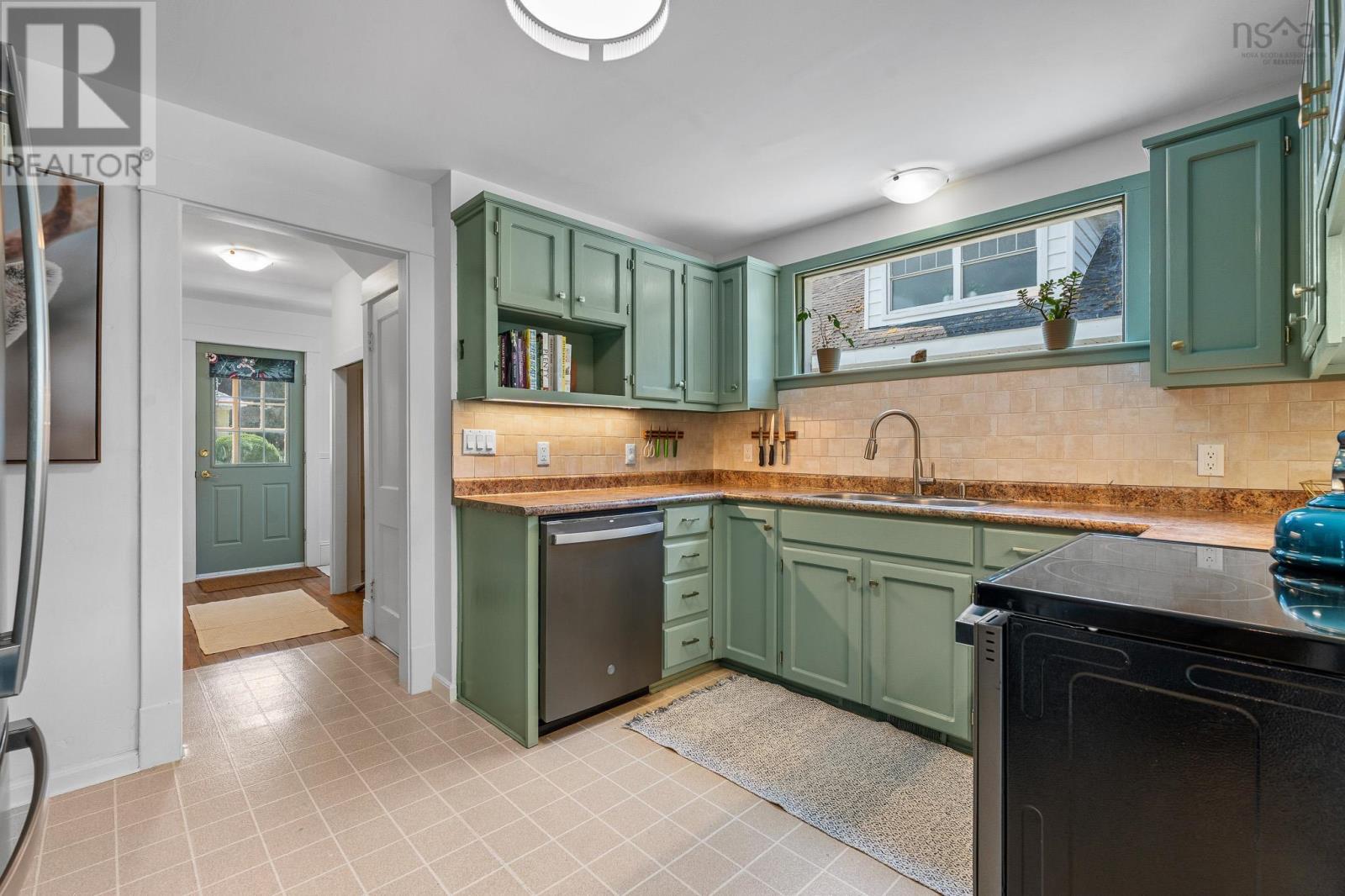 22 Caldwell Avenue, Kentville, Nova Scotia  B4N 2C6 - Photo 4 - 202605301