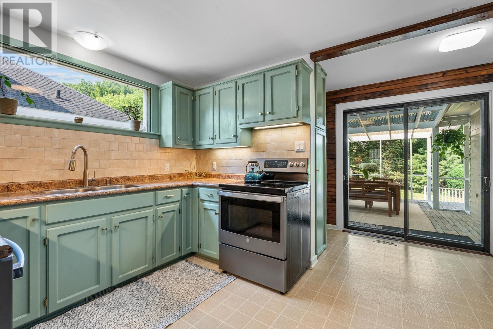 22 Caldwell Avenue, Kentville, Nova Scotia  B4N 2C6 - Photo 6 - 202605301