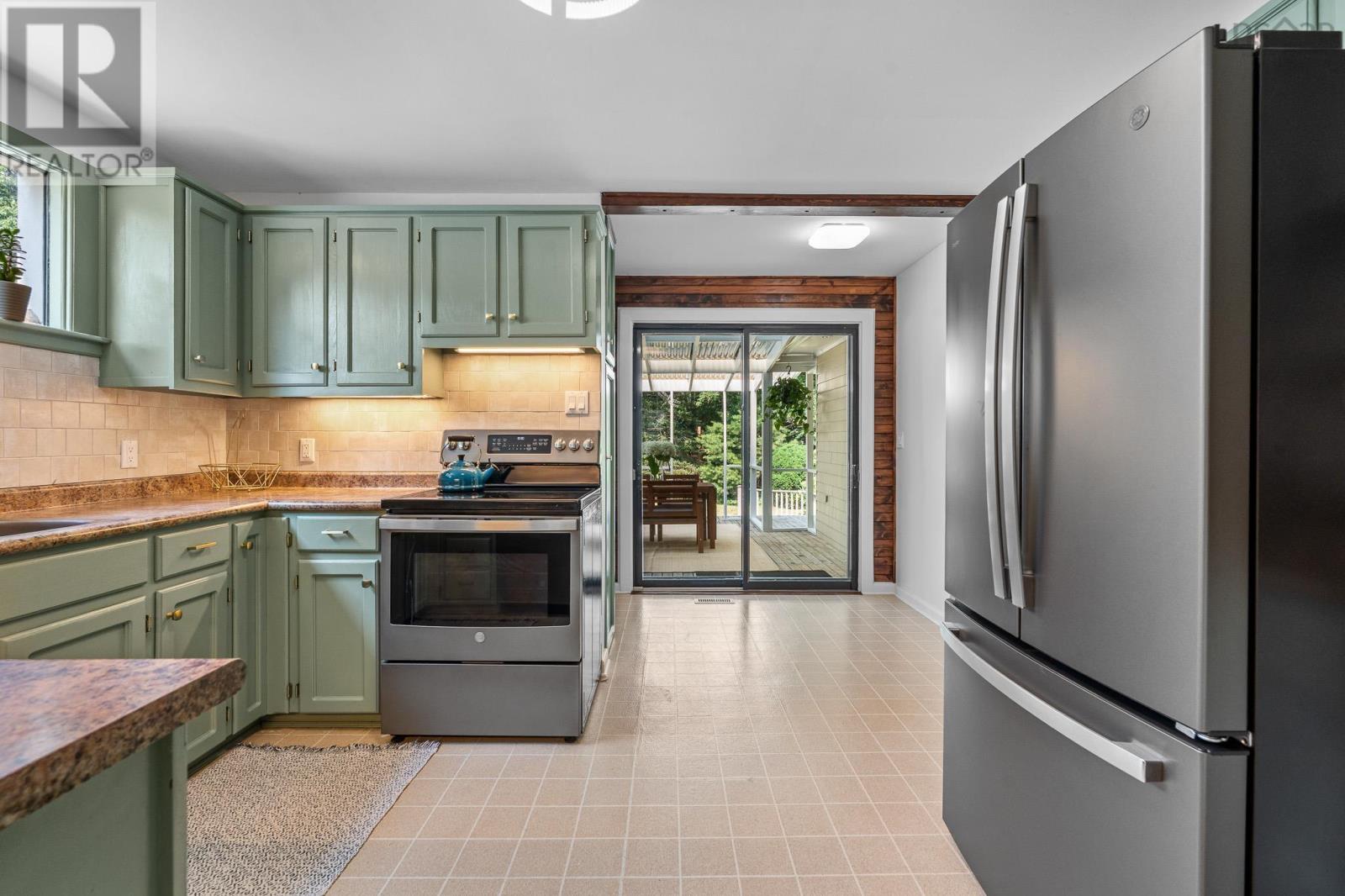 22 Caldwell Avenue, Kentville, Nova Scotia  B4N 2C6 - Photo 8 - 202605301