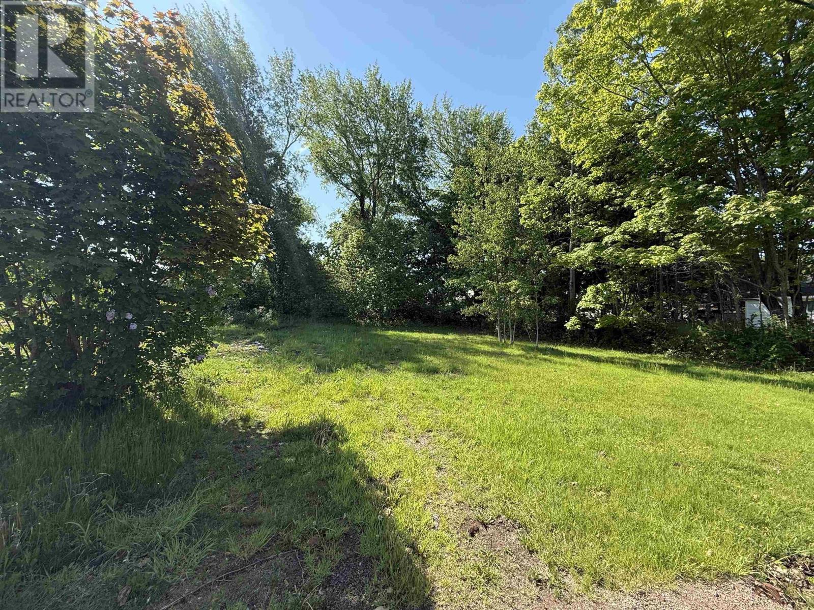 8 Newton Avenue, Amherst, Nova Scotia  B4H 1J7 - Photo 5 - 202605456