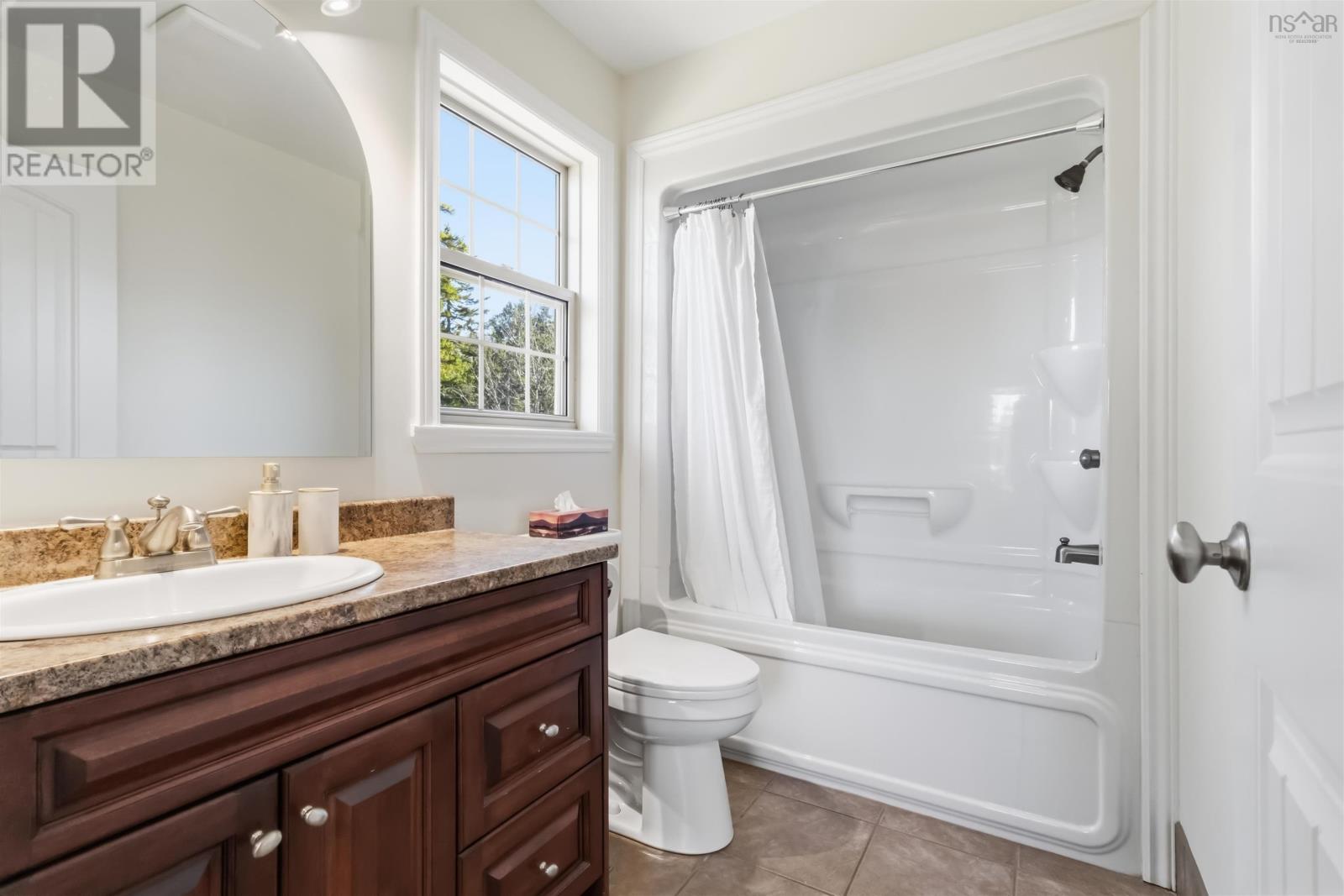 61 Colins Road, Bedford, Nova Scotia  B4B 1S8 - Photo 31 - 202605490