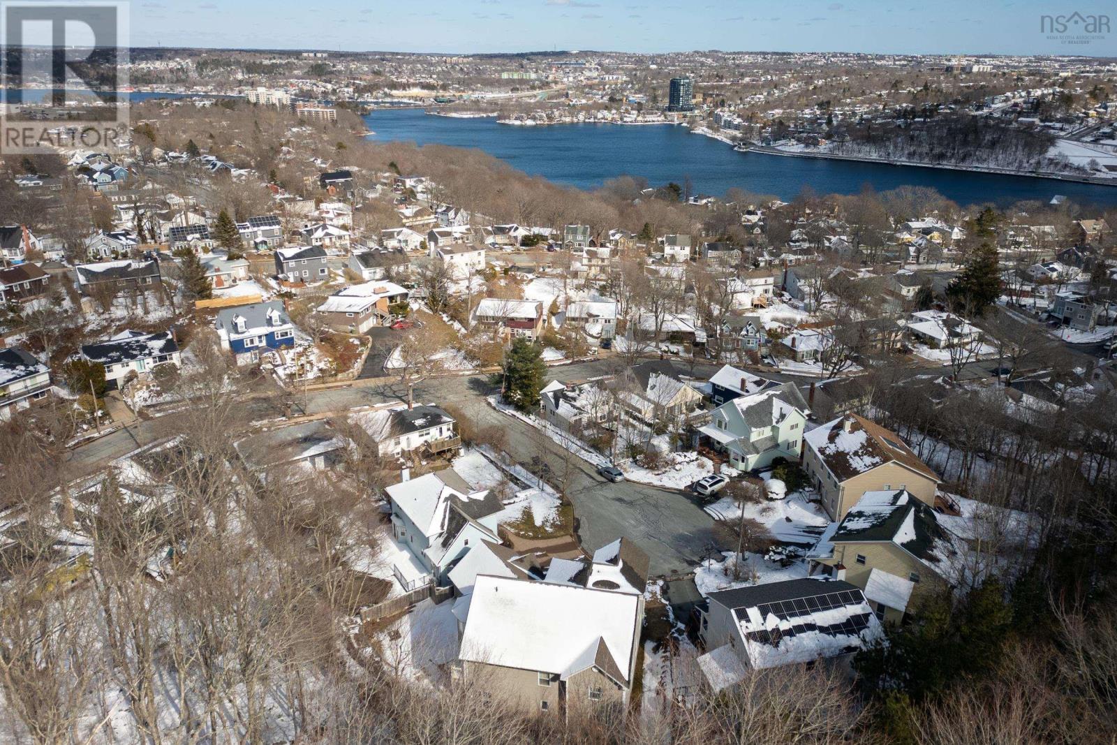 2 Mount Royal Court, Dartmouth, Nova Scotia  B3A 4R5 - Photo 2 - 202605503