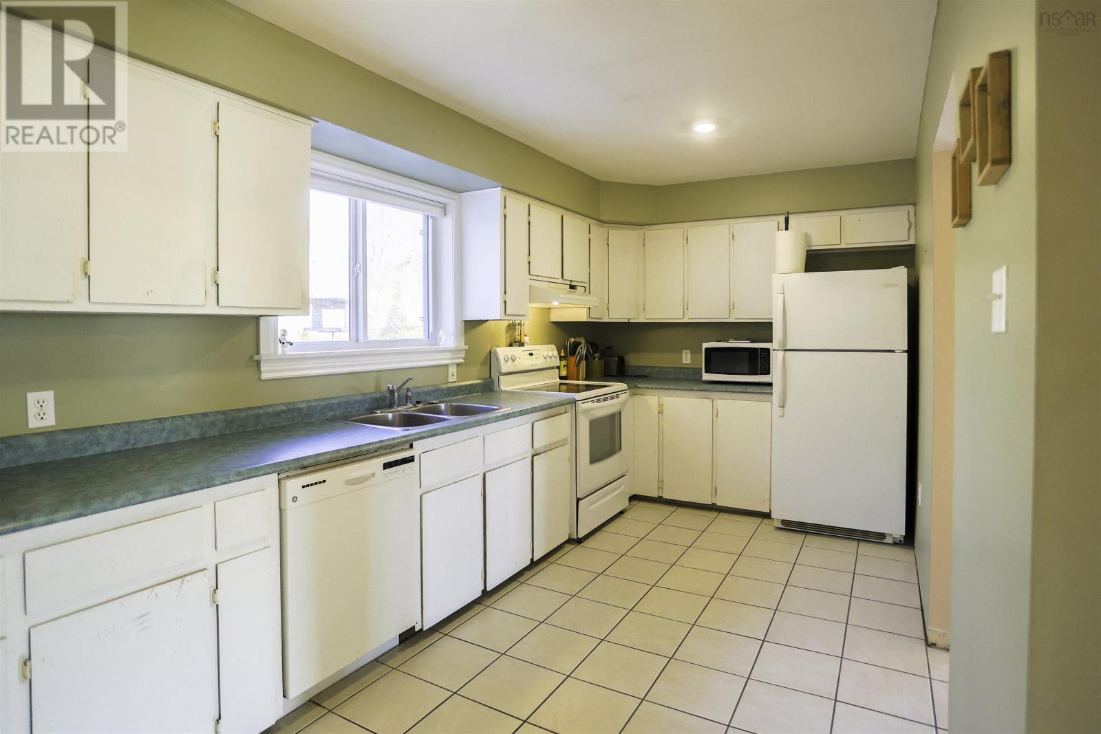 33 Micmac Drive, Dartmouth, Nova Scotia  B2X 2H4 - Photo 12 - 202605530