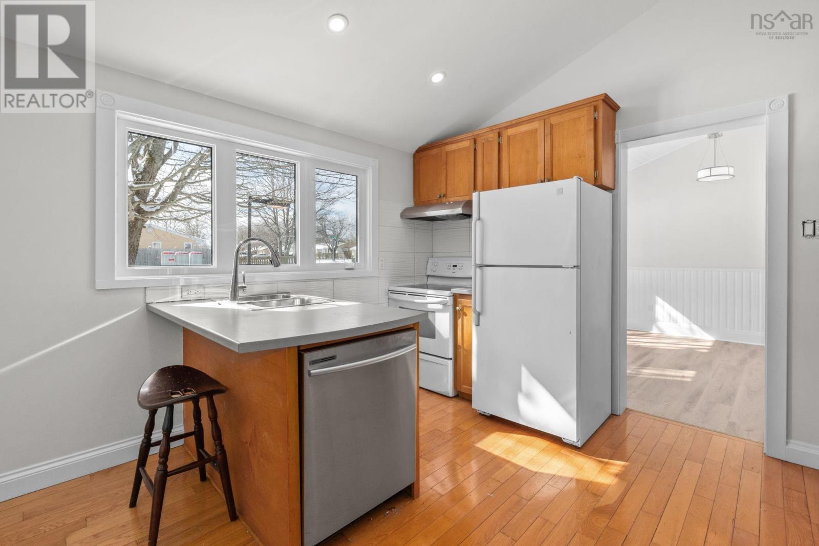 19 Dumbarton Avenue, Dartmouth, Nova Scotia  B2X 1Z7 - Photo 12 - 202605534