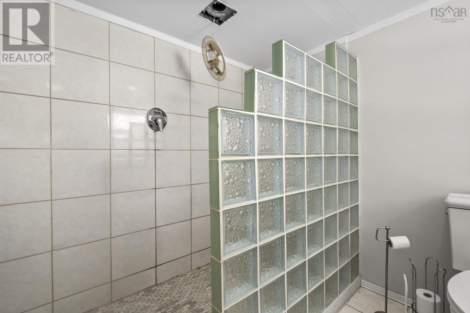 19 Dumbarton Avenue, Dartmouth, Nova Scotia  B2X 1Z7 - Photo 34 - 202605534