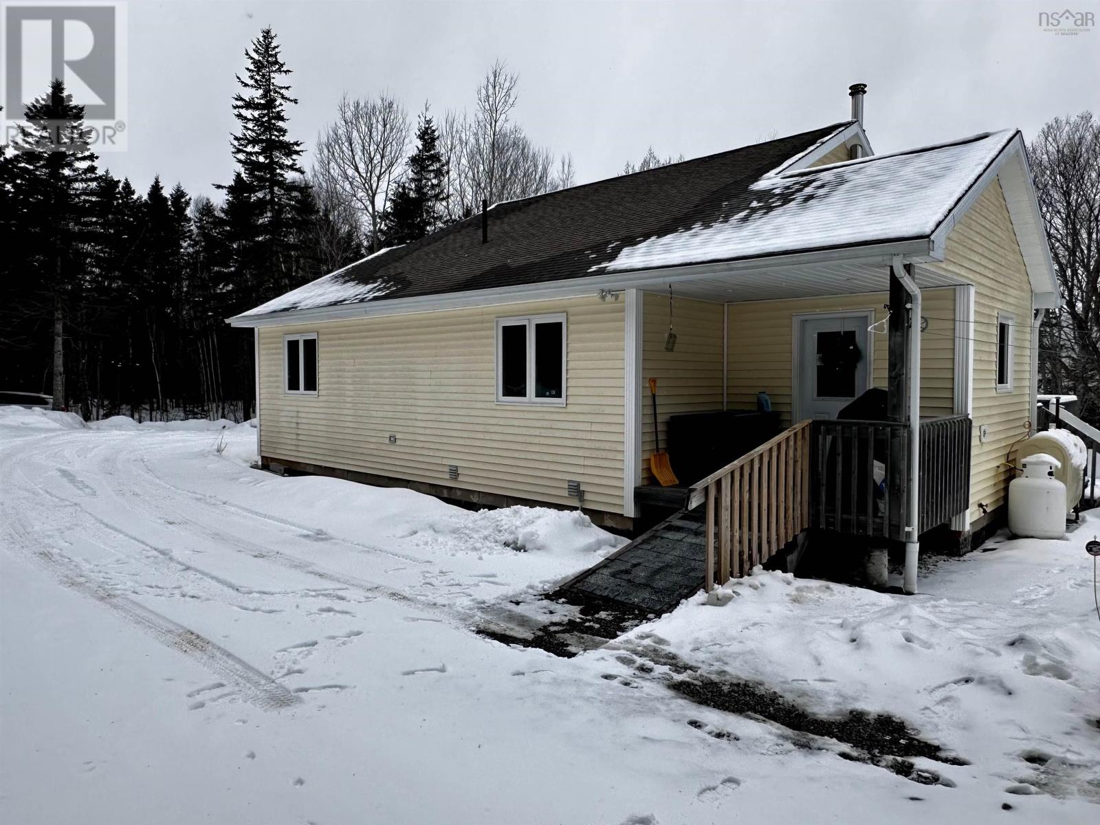 9722 Kempt Head Road, Ross Ferry, Nova Scotia  B1X 1N8 - Photo 13 - 202605535