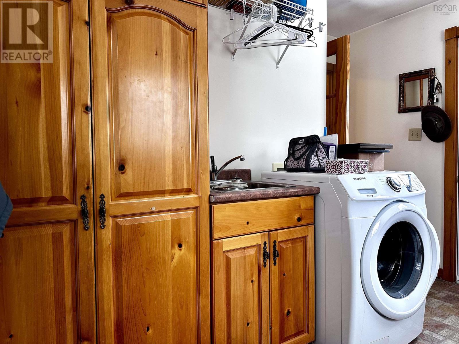 9722 Kempt Head Road, Ross Ferry, Nova Scotia  B1X 1N8 - Photo 36 - 202605535