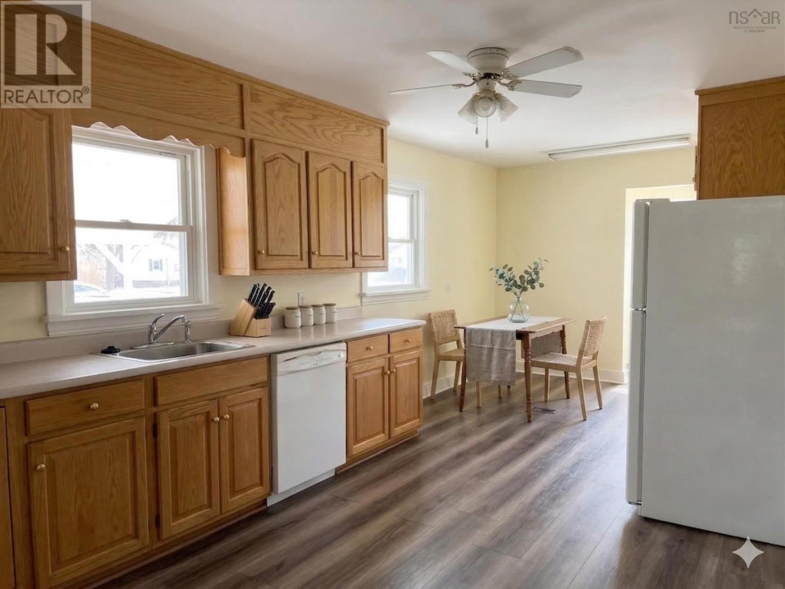125 Cottage Street, Windsor, Nova Scotia  B0N 2T0 - Photo 6 - 202605584