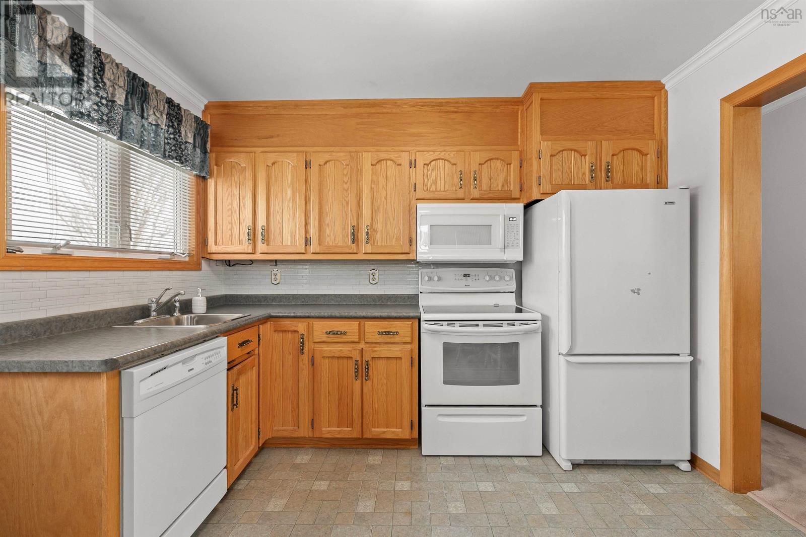 44 Clearview Street, Halifax, Nova Scotia  B3R 1N6 - Photo 10 - 202605645