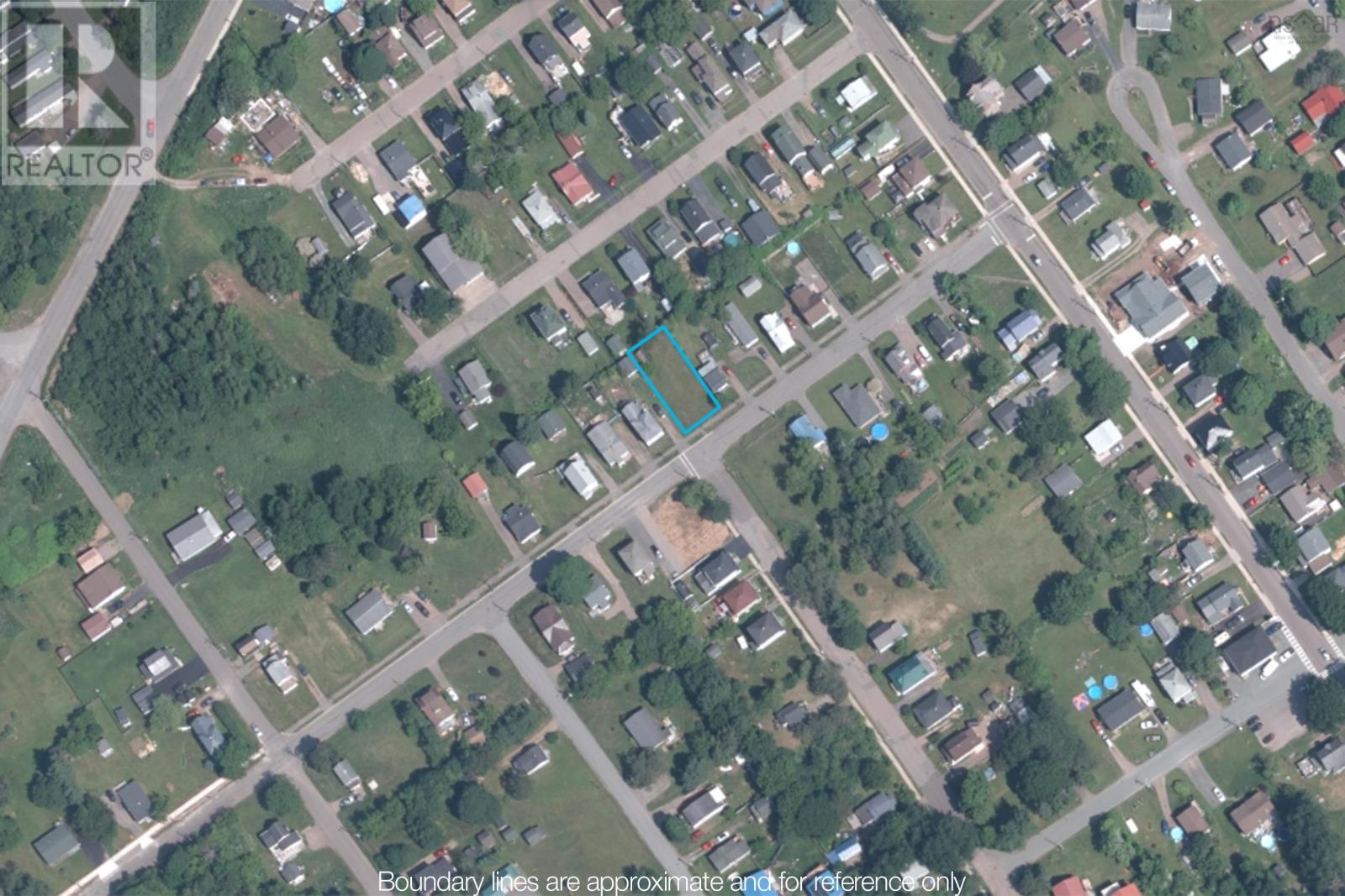 13 Cornwall Street, Amherst, Nova Scotia  B4H 1H3 - Photo 2 - 202605840