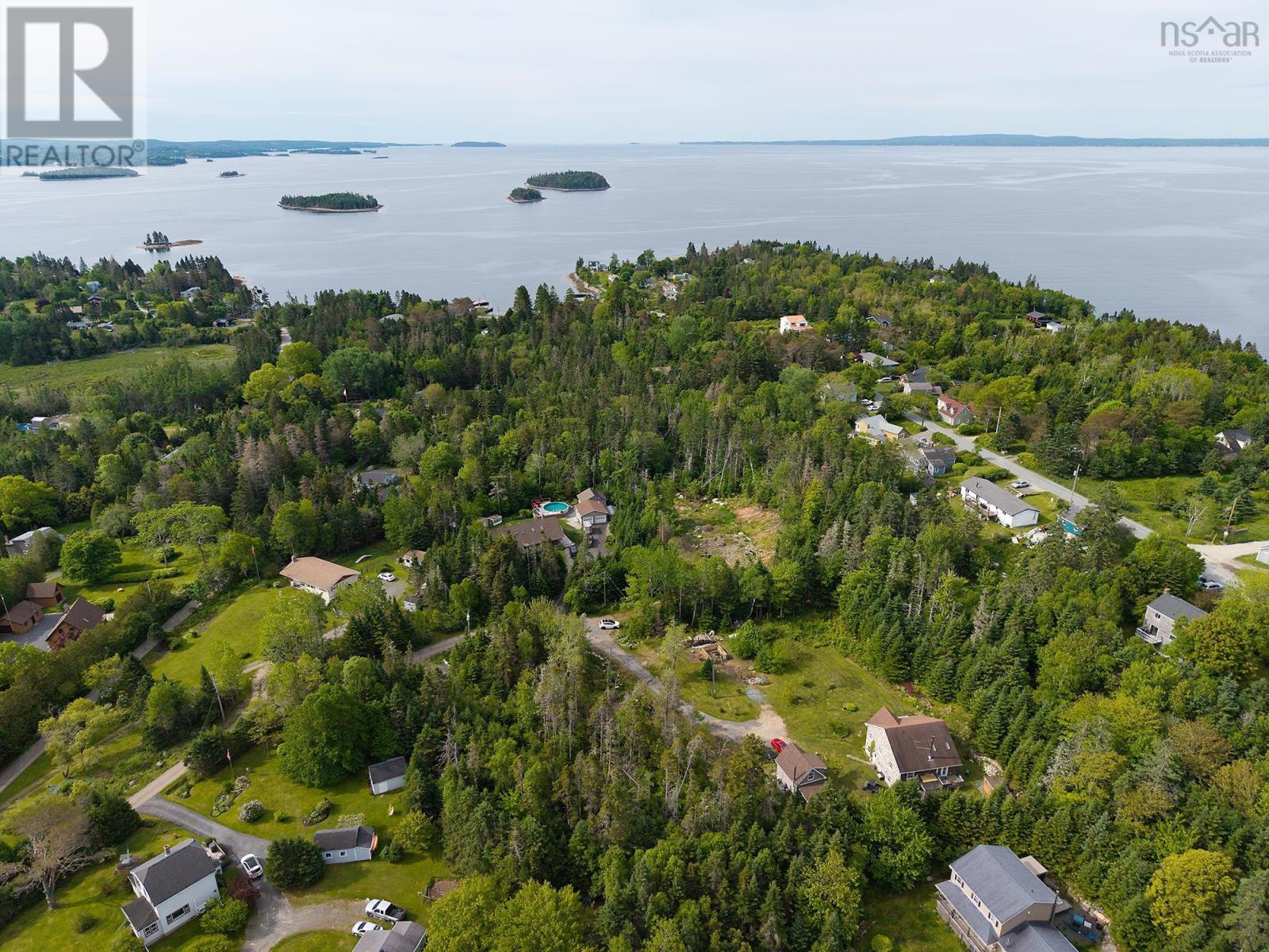 10 Spruce Lane, Boutiliers Point, Nova Scotia  B3Z 4G8 - Photo 19 - 202606214