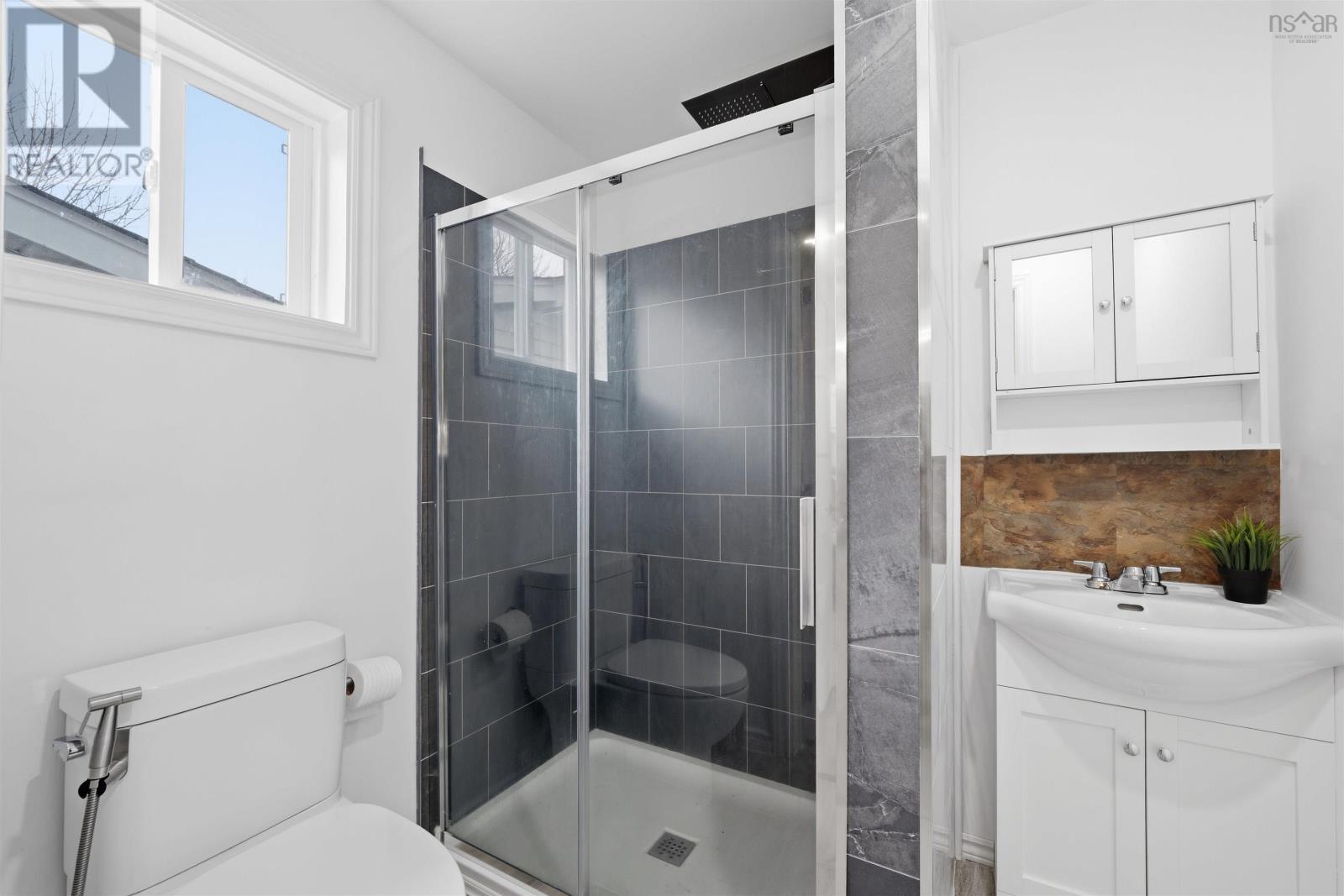 40 Gateway Road, Halifax, Nova Scotia  B3M 1M9 - Photo 26 - 202606261