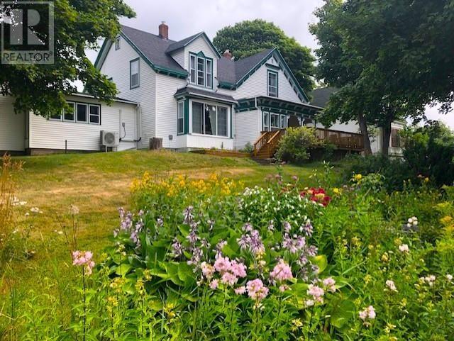30 Lovers Lane, Port Hastings, Nova Scotia  B9A 1N3 - Photo 2 - 202606459