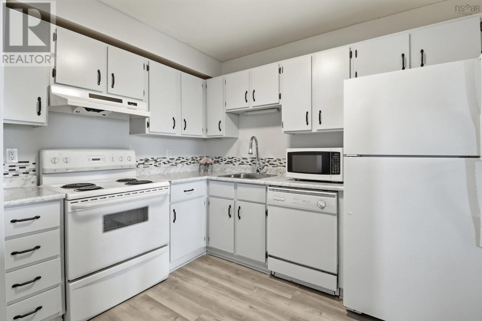 215 75 Collins Grove, Dartmouth, Nova Scotia  B2W 6B3 - Photo 6 - 202606645