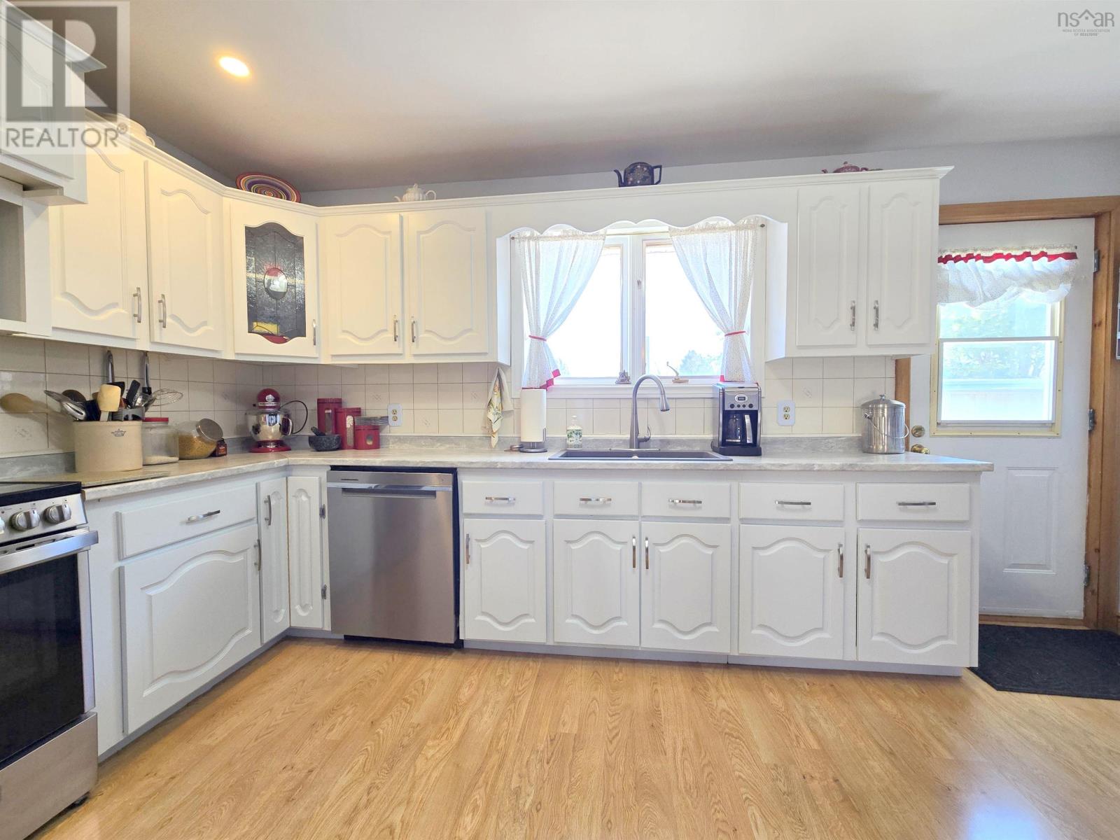 9 Patterson Street, Amherst, Nova Scotia  B4H 1G6 - Photo 14 - 202606657