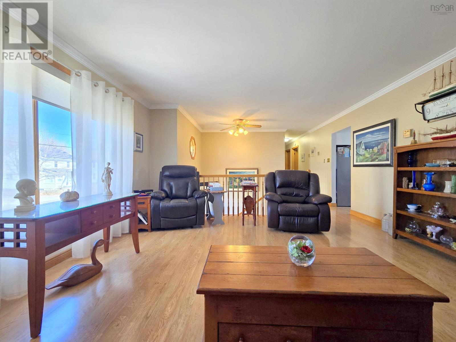 9 Patterson Street, Amherst, Nova Scotia  B4H 1G6 - Photo 9 - 202606657