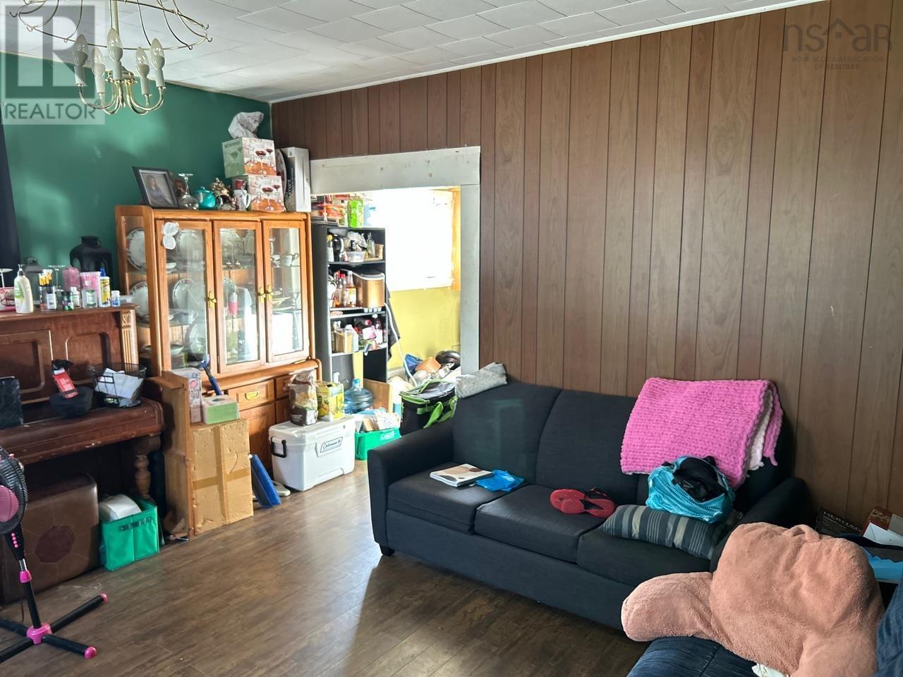 9 Elm Street, Yarmouth, Nova Scotia  B5A 2P6 - Photo 4 - 202606681