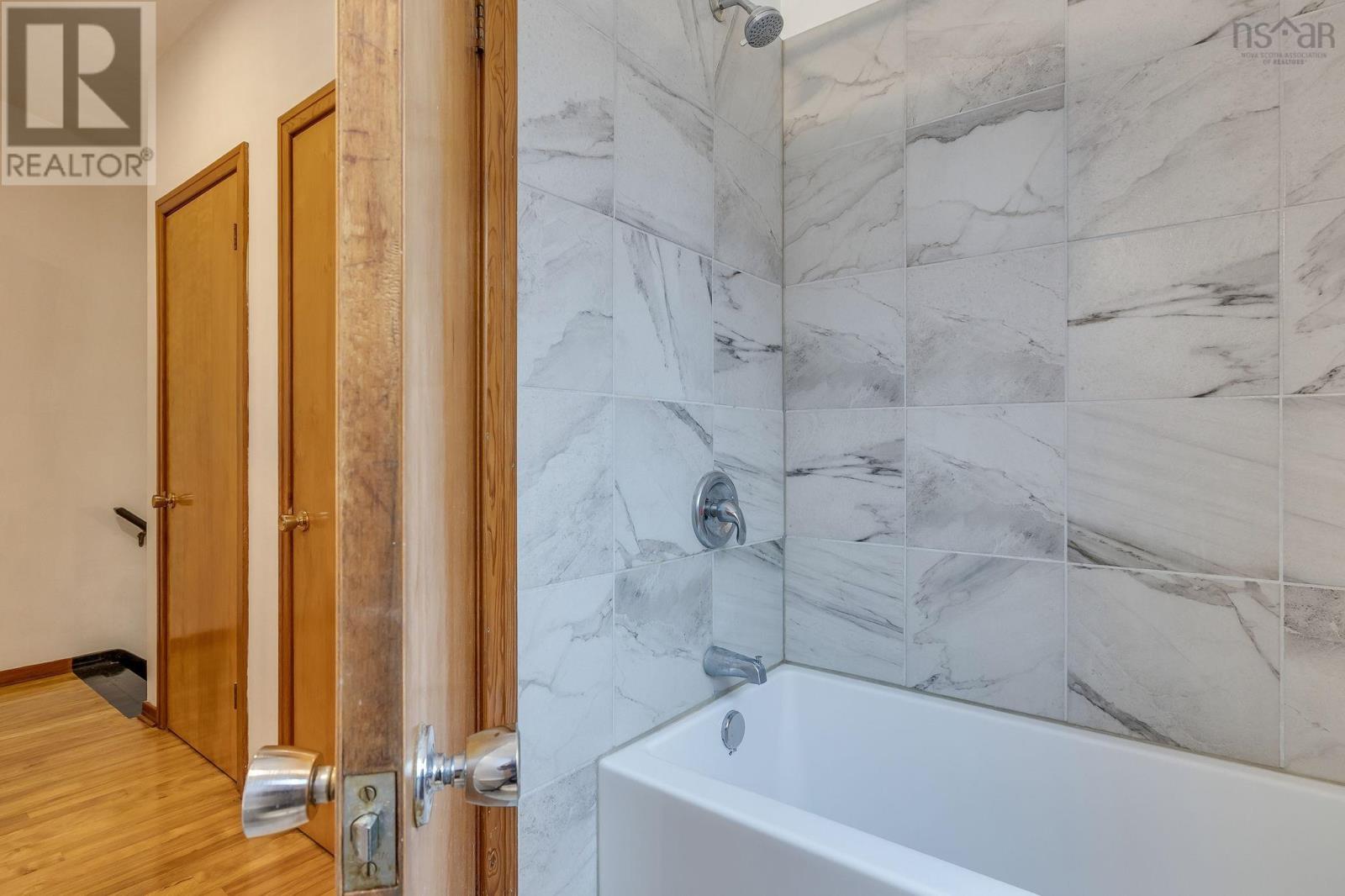 7 Palisade Place, Clayton Park, Nova Scotia  B3M 2Y7 - Photo 18 - 202606689