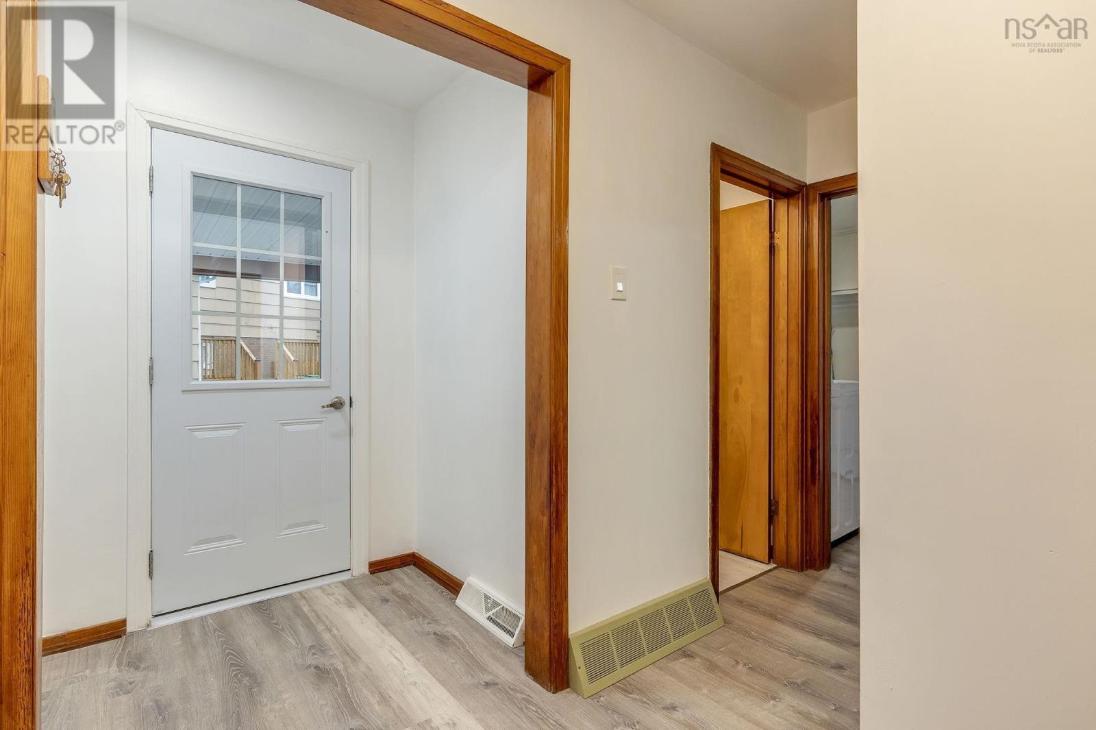 7 Palisade Place, Clayton Park, Nova Scotia  B3M 2Y7 - Photo 3 - 202606689