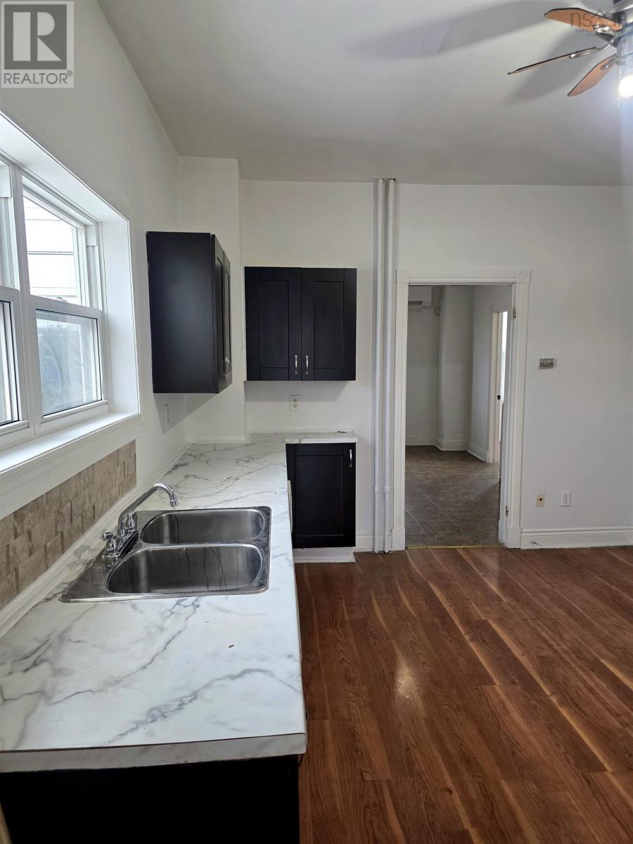 797 Victoria Road, Whitney Pier, Nova Scotia  B1N 1J9 - Photo 10 - 202606938