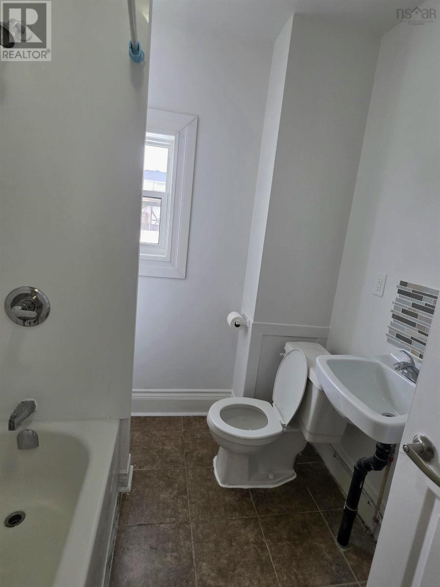 797 Victoria Road, Whitney Pier, Nova Scotia  B1N 1J9 - Photo 26 - 202606938