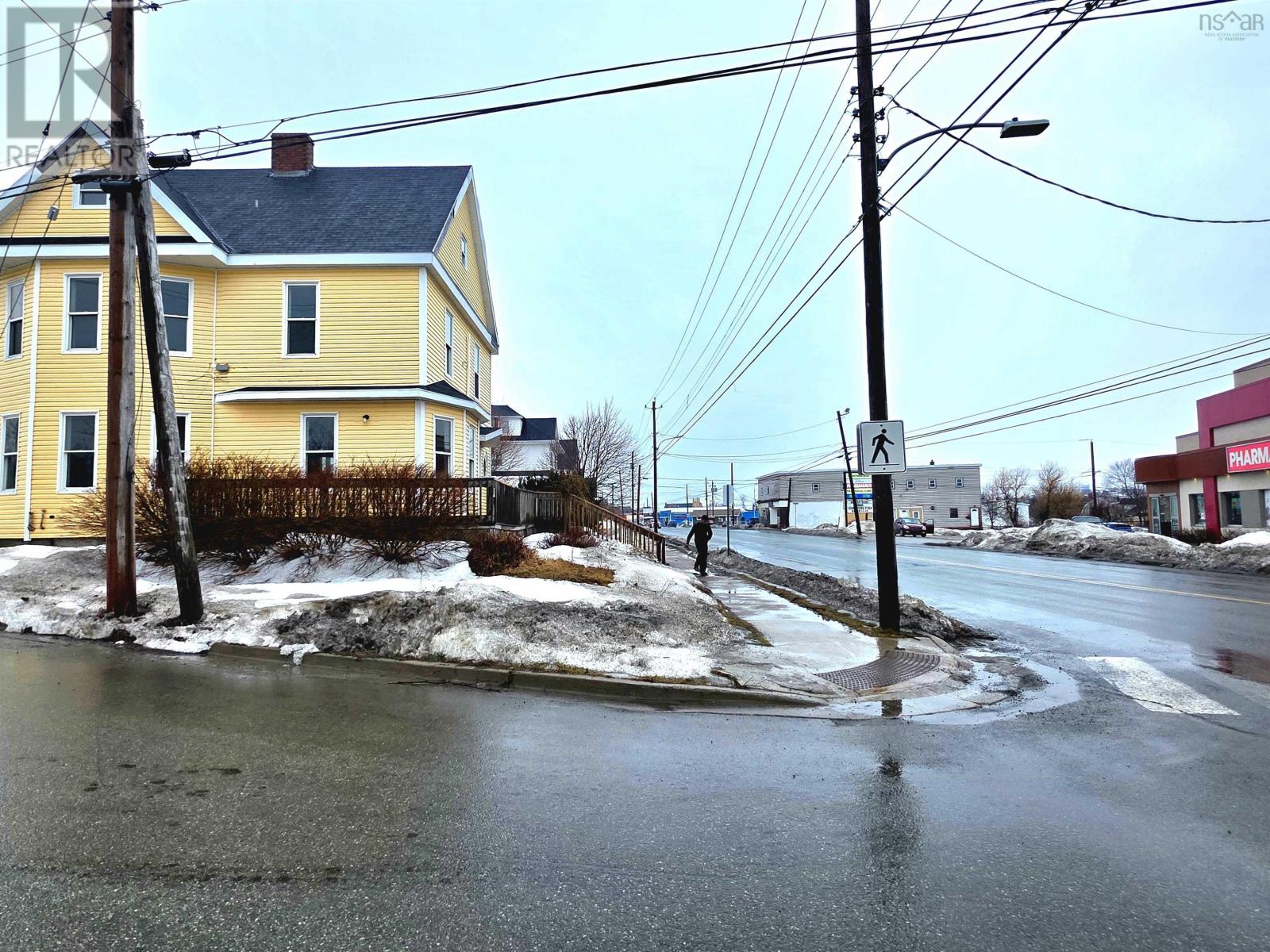 797 Victoria Road, Whitney Pier, Nova Scotia  B1N 1J9 - Photo 4 - 202606938