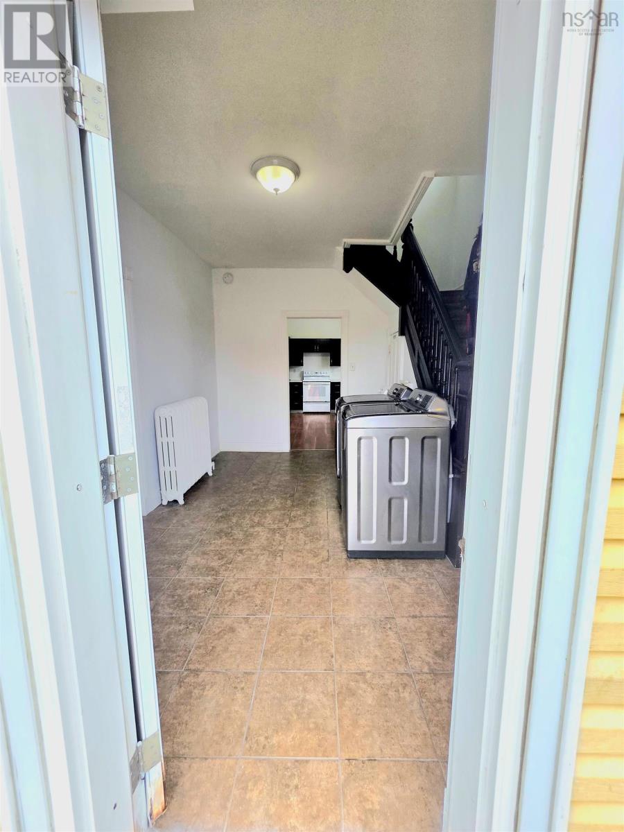 797 Victoria Road, Whitney Pier, Nova Scotia  B1N 1J9 - Photo 7 - 202606938