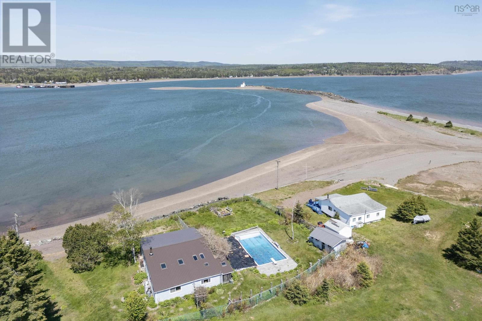 208 Lighthouse Road, Parrsboro, Nova Scotia  B0M 1S0 - Photo 2 - 202606943