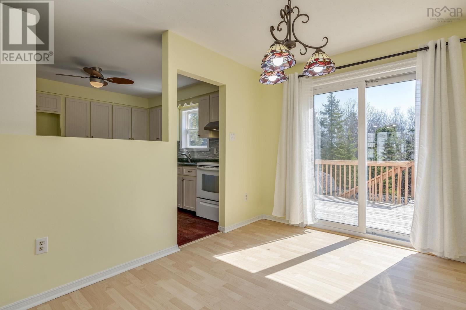 27 Shoreview Drive, Eastern Passage, Nova Scotia  B3G 1G7 - Photo 11 - 202607020