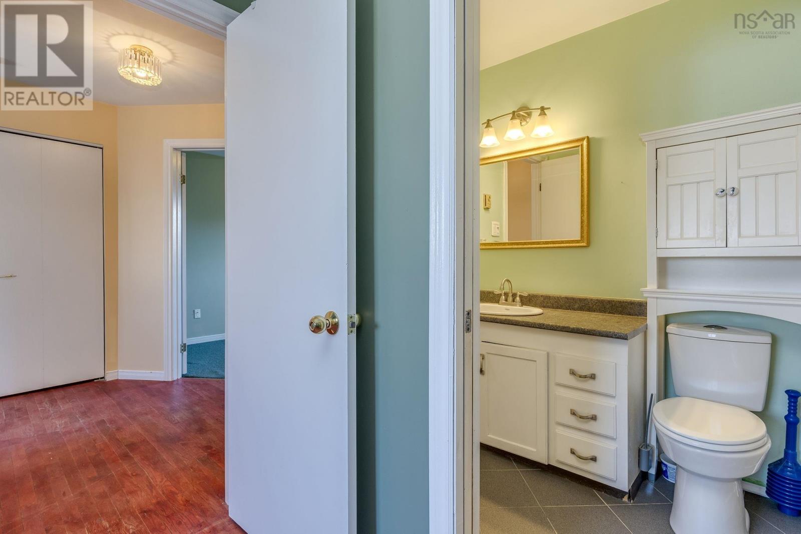 27 Shoreview Drive, Eastern Passage, Nova Scotia  B3G 1G7 - Photo 26 - 202607020