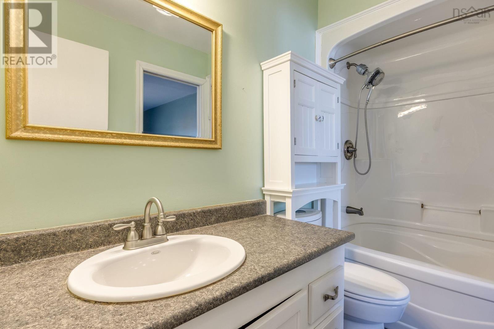 27 Shoreview Drive, Eastern Passage, Nova Scotia  B3G 1G7 - Photo 27 - 202607020